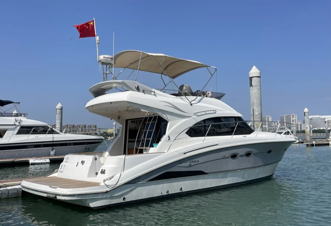Beneteau Antares 42
