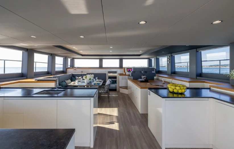 Silent SY62 Yacht parlor