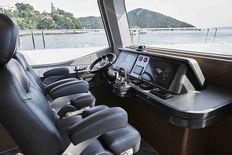 Oceanwalker S60 Holiday catamaran pilot's seat