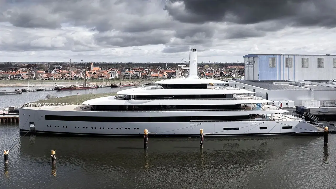 Super Yacht Model